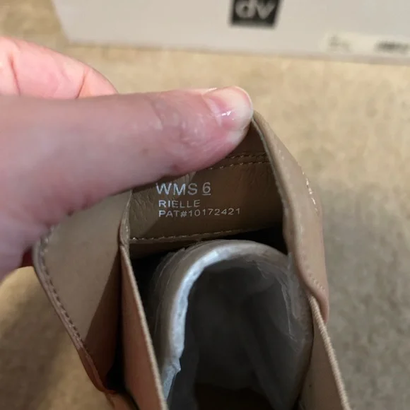 DV by Dolce Vita Beige Ankle Booties - Picture 8 of 9